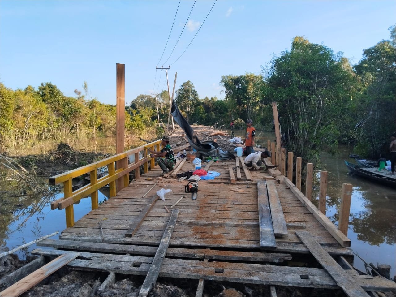 Satgas TMMD Kodim 1012/Buntok Bangun Jembatan Penghubung di Desa Talio