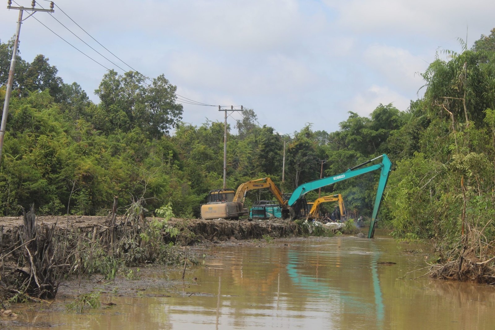 Percepatan Pembangunan Jalan Desa Talio, Satgas TMMD Kerahkan Semua Alat Berat
