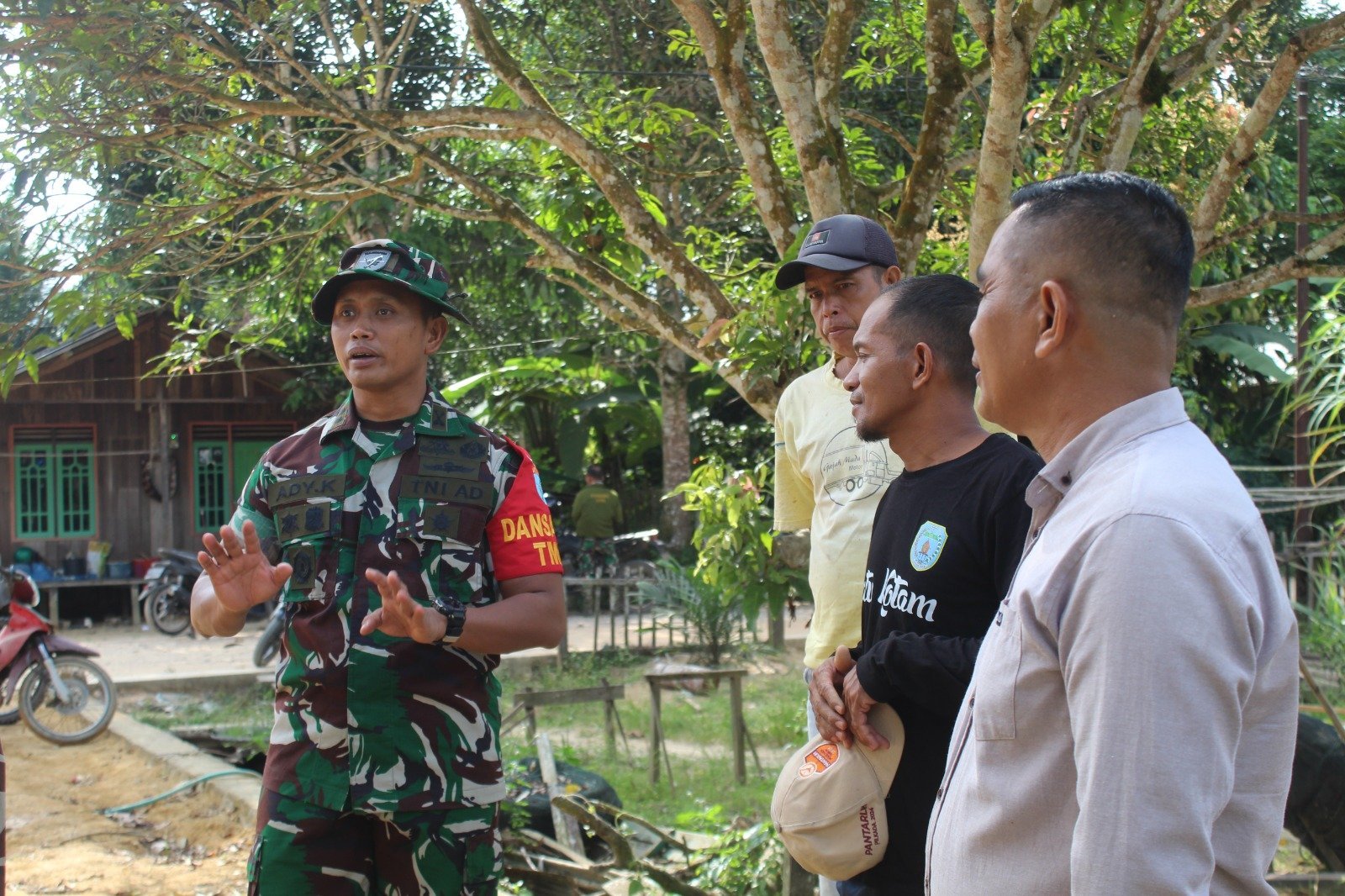 Tinjau Lokasi TMMD, Dandim 1017/Lamandau Awali Langsung Aktivitas Satgas di Desa Batu Kotam