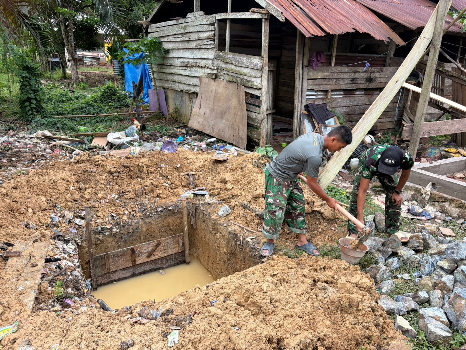 Membangun Kebersamaan di Desa Amolame melalui Program TMMD