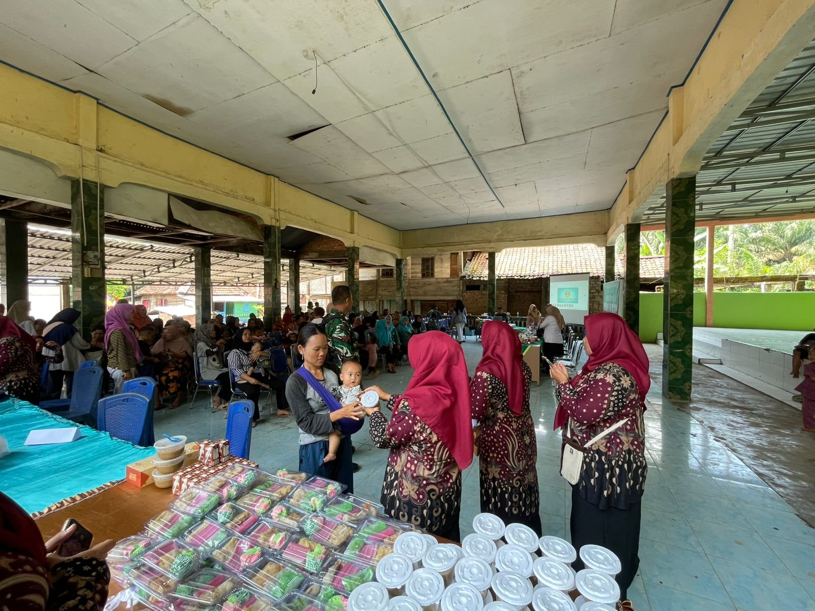 Inisiatif Pemberian Nutrisi untuk Balita oleh Satgas TMMD 128 di Lahat