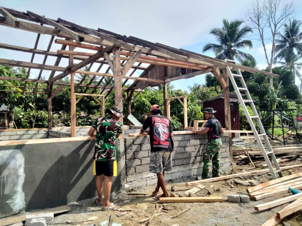 Progres TMMD ke-128 di Sausu Trans: Pemasangan Dinding Batako Dimulai