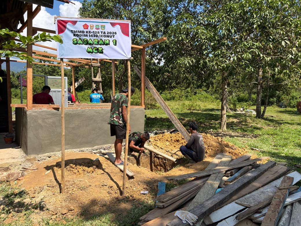 Percepat Pembangunan MCK, Satgas TMMD ke-128 Kodim 1430/Konut Fokus pada Instalasi Closet