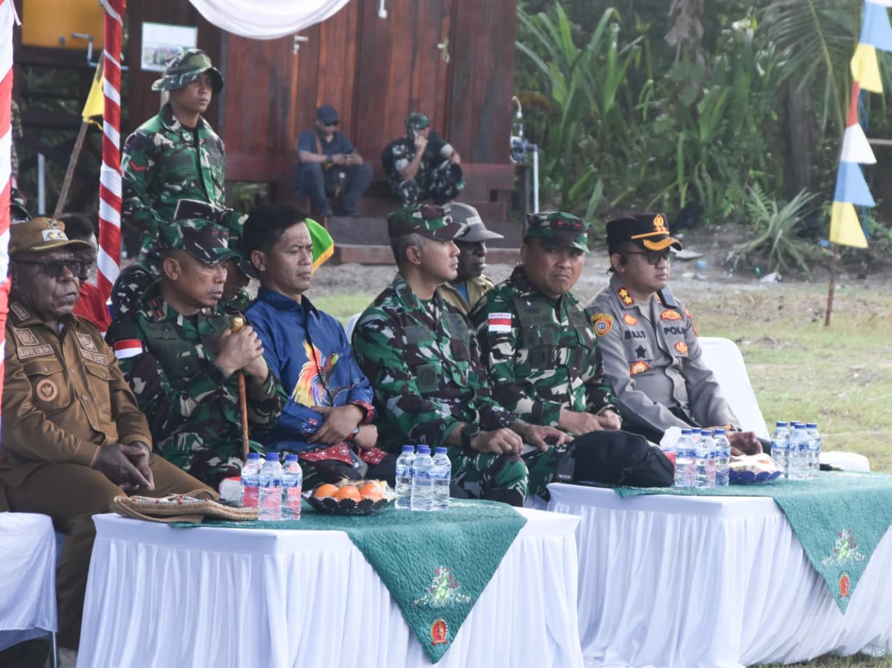 Penutupan TMMD Ke-128 di Kampung Keakwa Disaksikan Penuh Khidmat