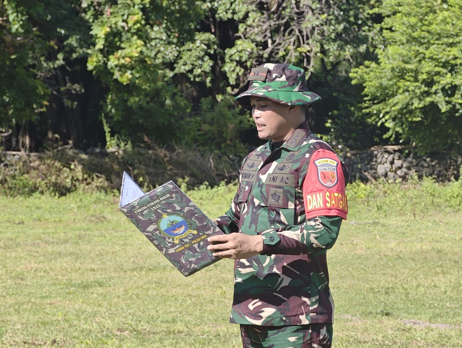 TNI Sinergi Bersama Masyarakat dalam TMMD Ke-128 di Moain