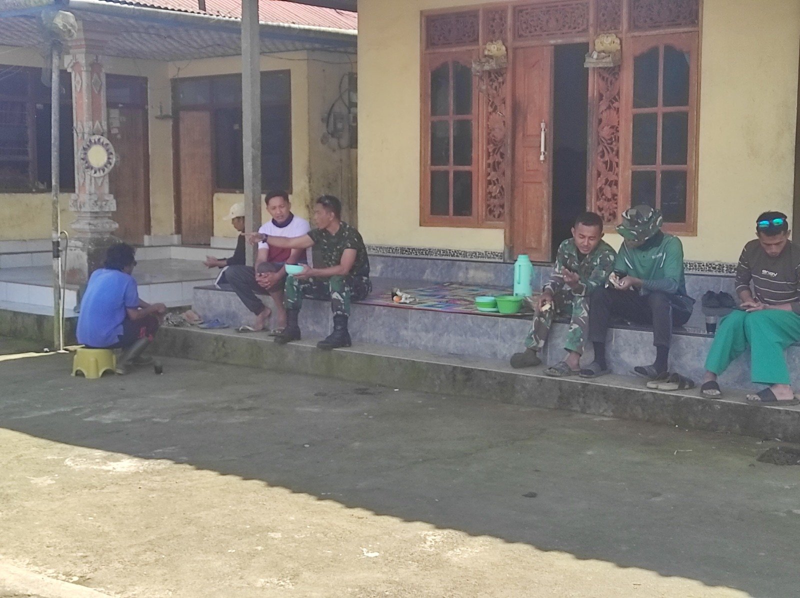 Satgas TMMD Perkuat Gotong Royong Melalui Anjangsana di Desa Sekardadi