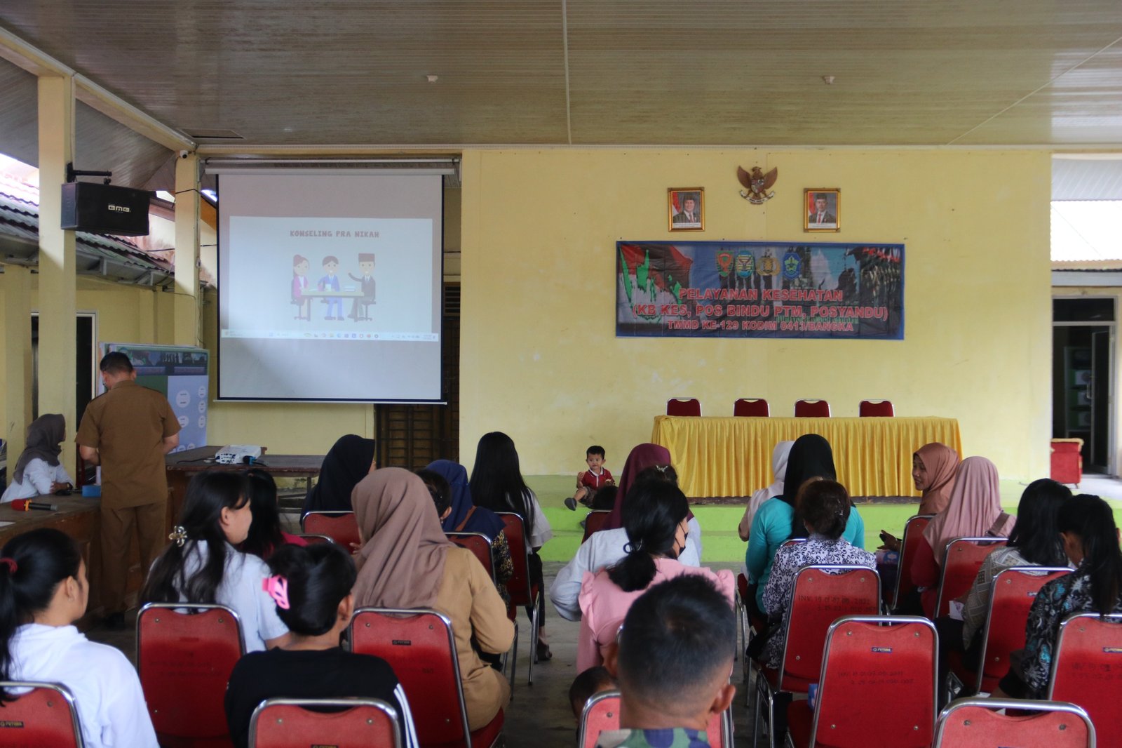 Kolaborasi Satgas TMMD ke-129 dengan BKKBN Meningkatkan Kesadaran Keluarga Berencana di Bangka