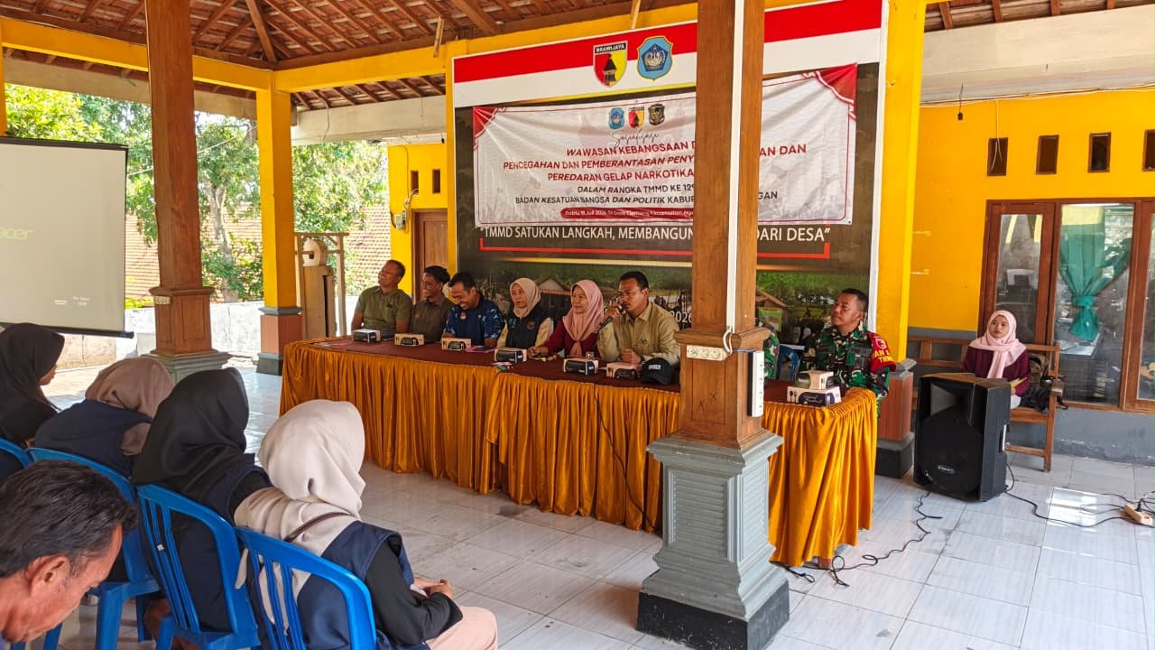 Membangun Karakter Desa: TMMD 129 Ajak Masyarakat Tlemang Cegah Narkoba dan Tingkatkan Wawasan Kebangsaan