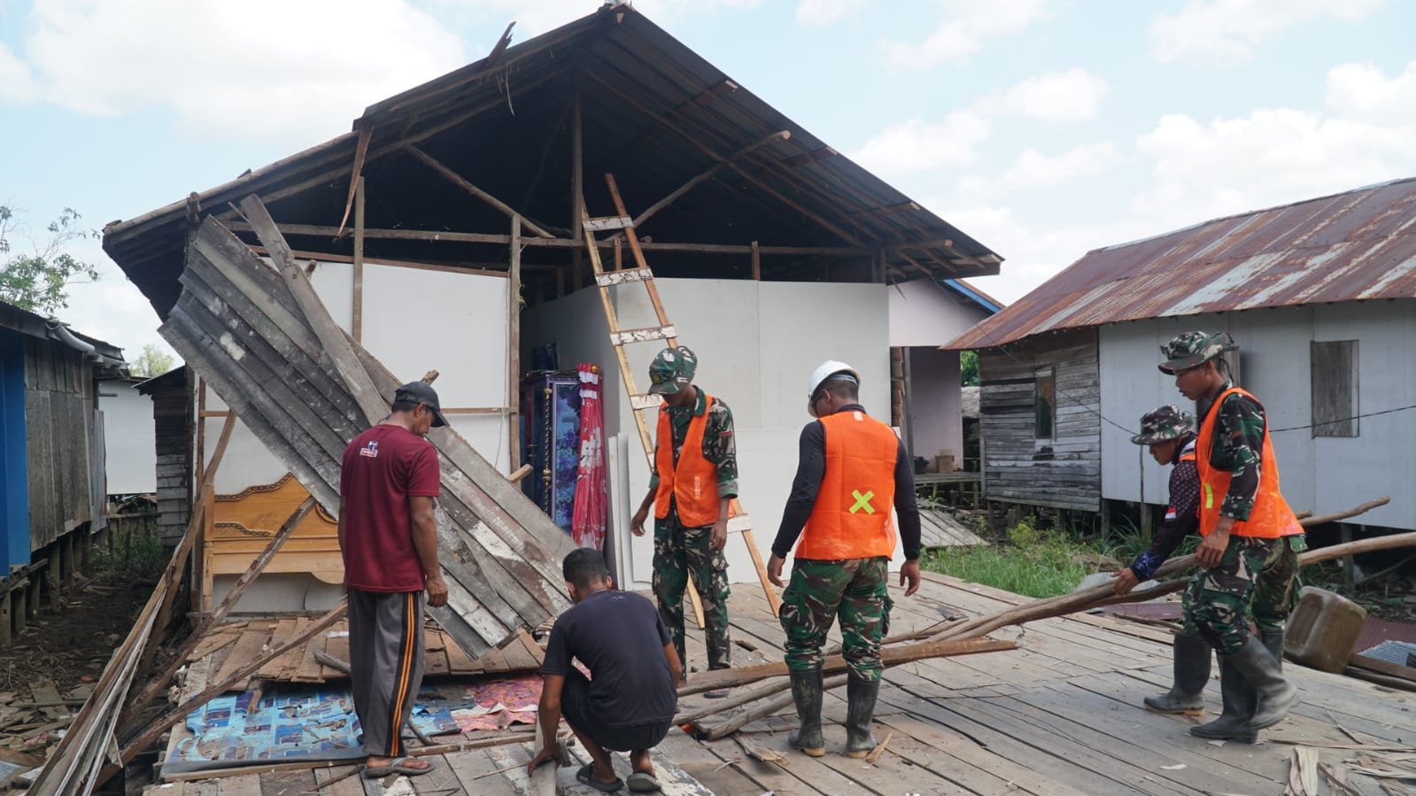 Peningkatan Infrastruktur Jalan di Desa Bandaraya Diteruskan Bersama Satgas TMMD Ke-129