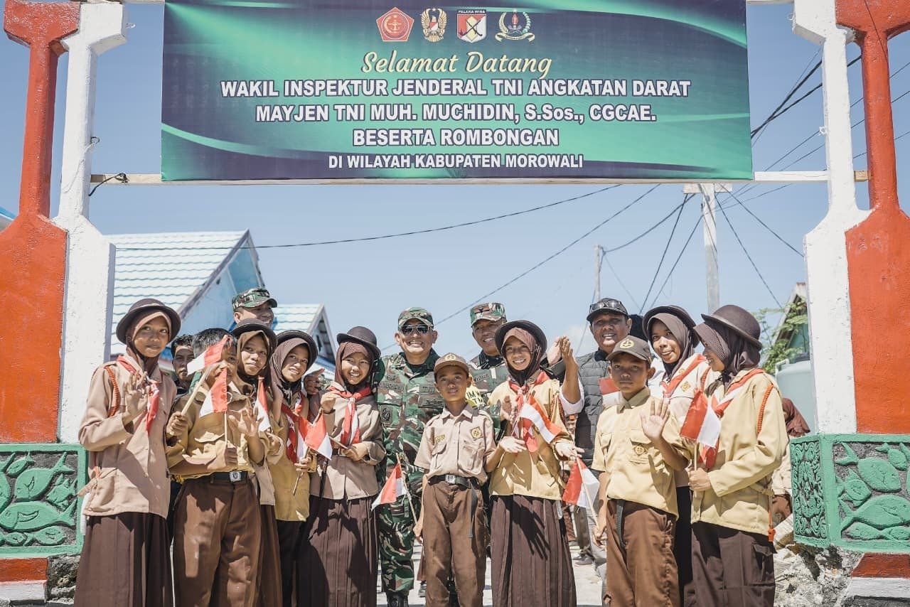 Kedatangan Wairjenad di TMMD Ke-129 Diterima Dengan Antusias di Kepulauan Umbele