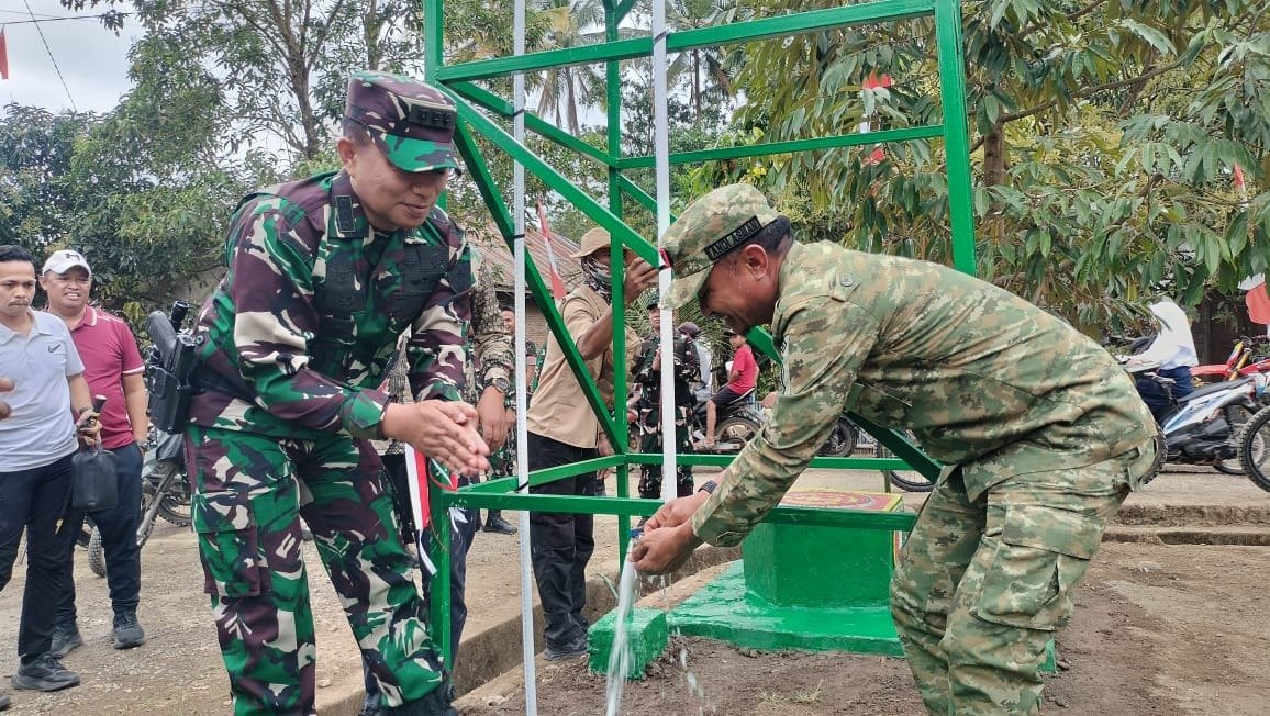 Dandrem 141/Toddopuli Lakukan Tinjauan Pasca TMMD Ke-129 di Bone