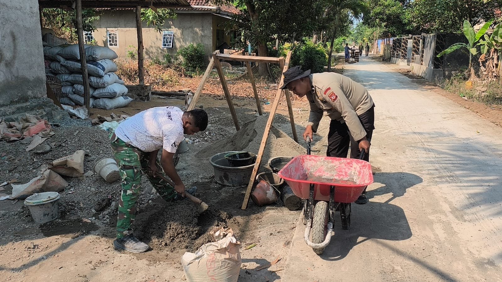 Sinergi Antara TNI, Polri, dan Masyarakat dalam TMMD ke-129