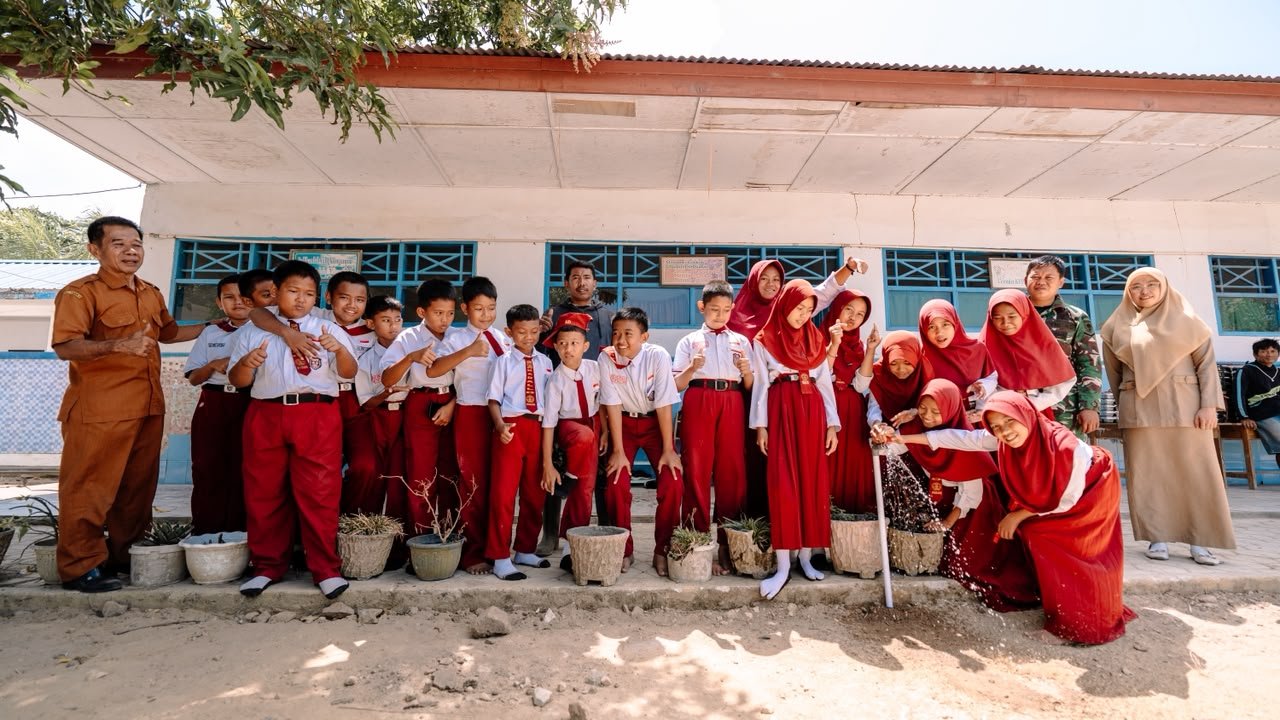 Selesainya Sumur Bor TMMD Ke-129 Bawa Kebahagiaan bagi Siswa SDN 245 Pinrang