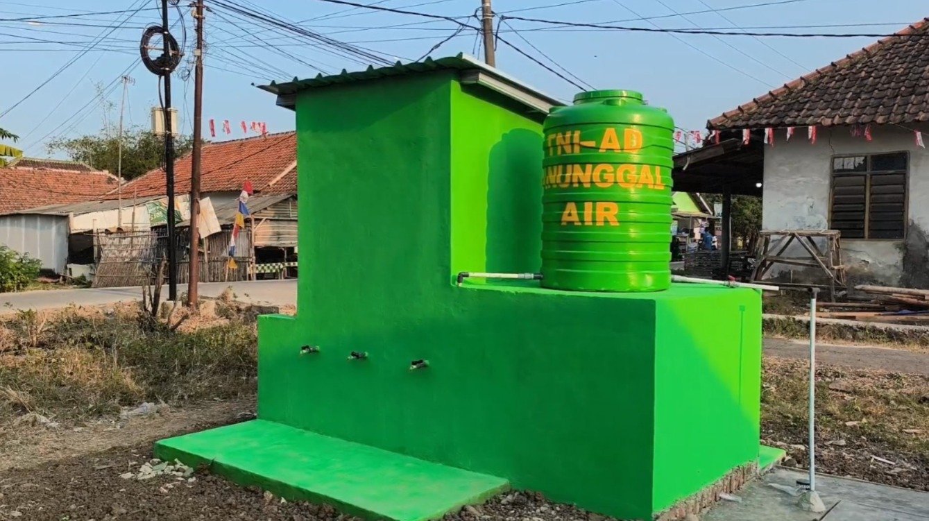 Progres Sebagian Besar, TMMD ke-129 Kodim 0620 Rampungkan Pembangunan MCK di Cirebon